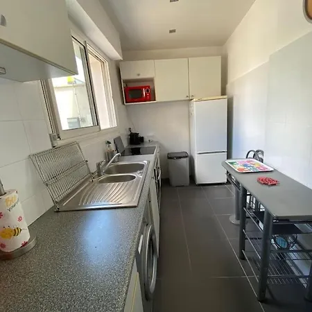 45m2 A Avec Acces Piscine *